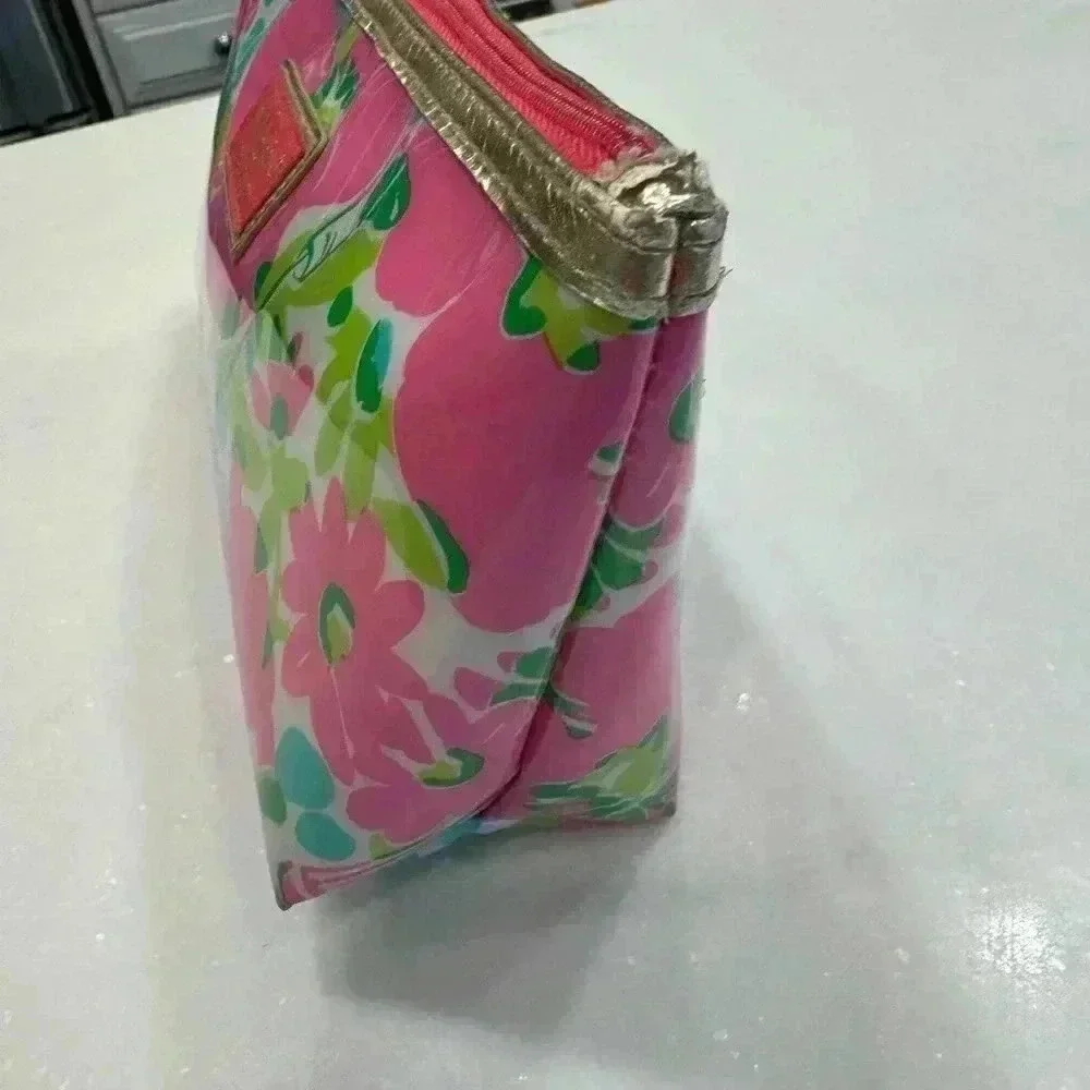 Lilly Pulitzer & Estée Lauder make up bag. Brand new!